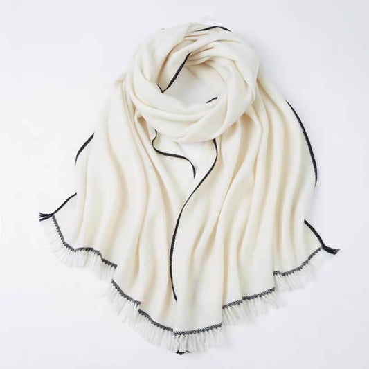 100% cashmere woven scarf in twill weave with hand fringes, medium-weight winter wrap