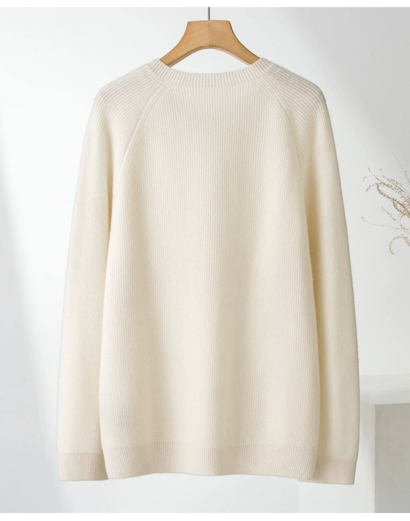 100% Cashmere Ribbed Pullover Sweater in white