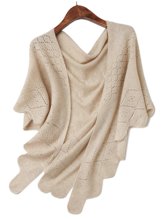 100% Cashmere Triangle Scarf with Scalloped Edge in beige