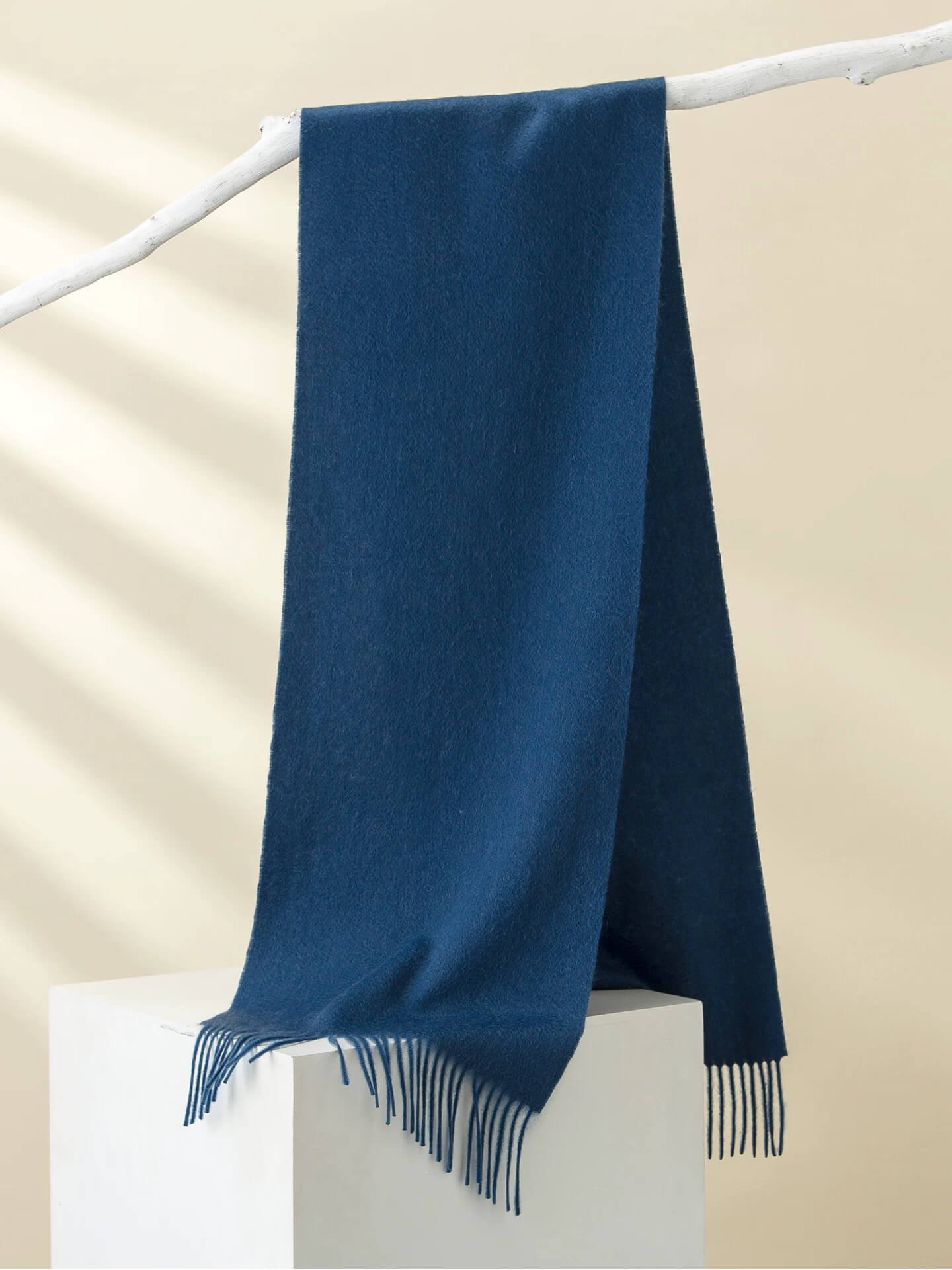 	Indigo cashmere woven scarf, premium quality