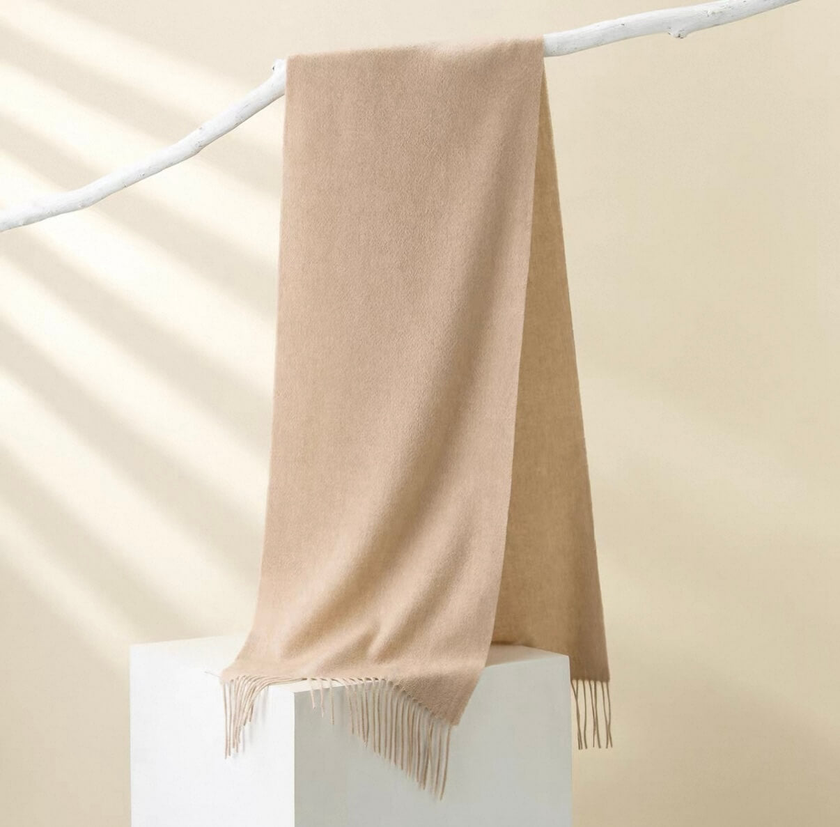Classic 100% Cashmere Scarf in beige 