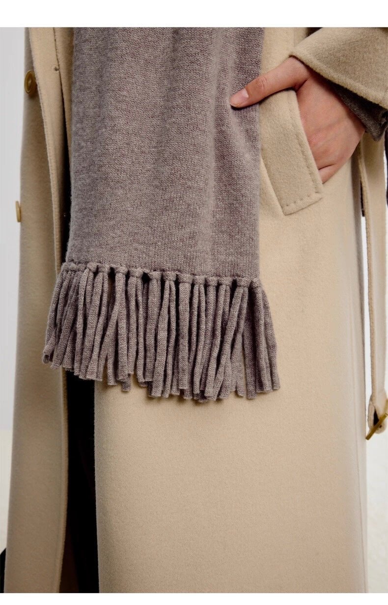 Thick knitted cashmere shawl in deep camel, cozy and timeless style