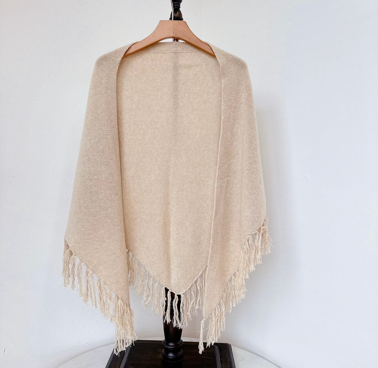  Fringe Triangle 100% cashmere Scarf in beige 