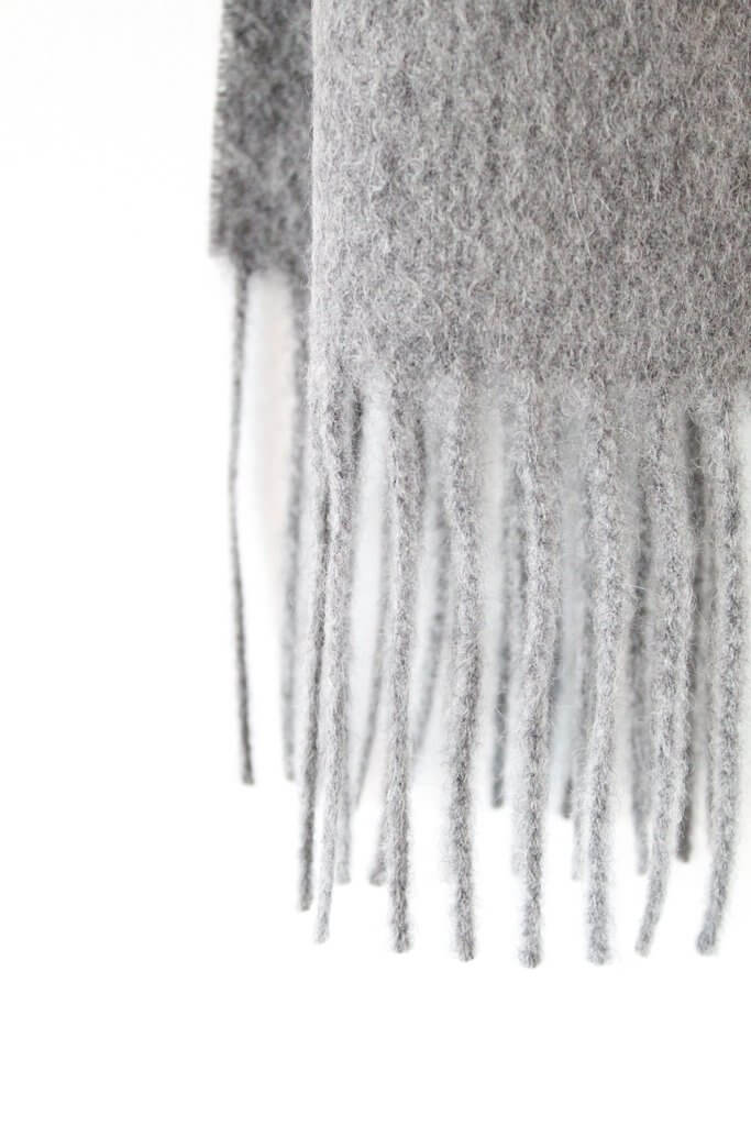 women's men's cashmere scarf in light grey, the best grey cashmere men's scarf 